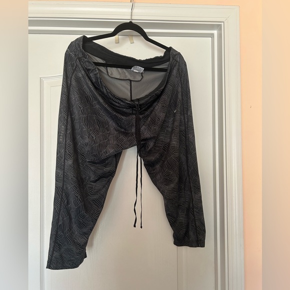 Nike Capris - Picture 2 of 3